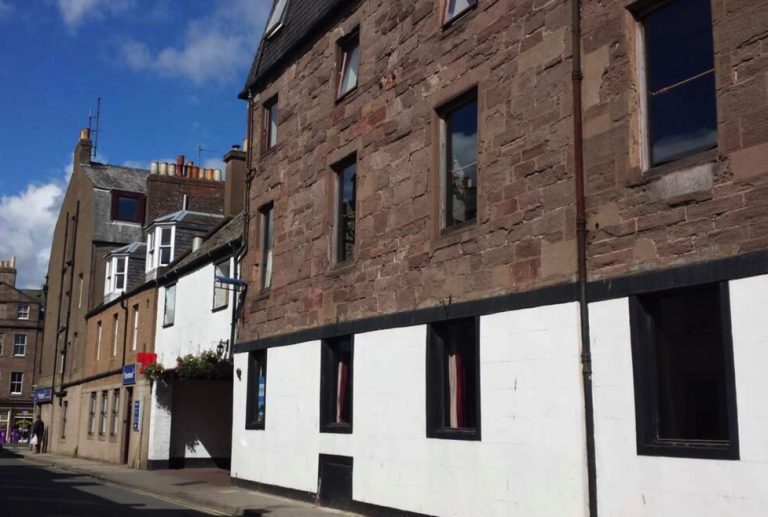The Star Hotel in Montrose to be sold by online auction